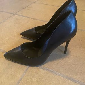 Steve Madden black heels